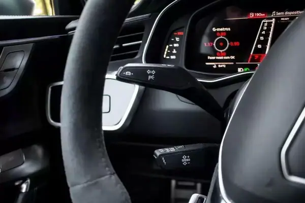 Audi RS6 Avant 2021 - 119000 EUR, 79216 km - AUTO.MOTO.pt - 79216km - foto 14 de 17