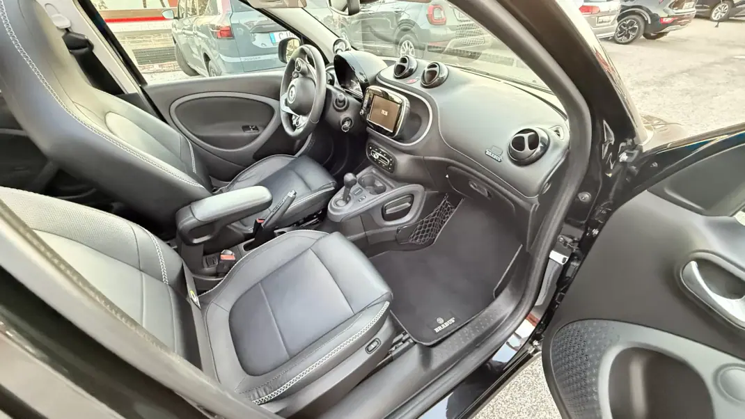 Smart ForFour 2019 - 14900 EUR, 32900 km - 32900km - foto 26 de 66