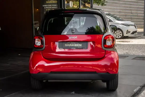Smart ForTwo Coupé 2019 - 12900 EUR, 70638 km - AUTO.MOTO.pt - 70638km - foto 8 de 28