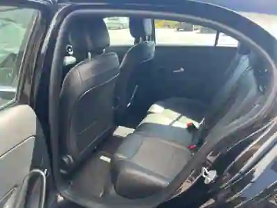 Mercedes-Benz A 180 2019 - 23700 EUR, 76000 km - AUTO.MOTO.pt - 76000km - foto 6 de 7