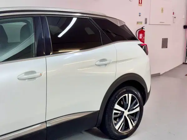 Peugeot 3008 2017 - 16950 EUR, 129000 km - AUTO.MOTO.pt - 129000km - foto 15 de 60