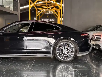 Porsche Taycan 2023 - 79990 EUR, 39100 km - AUTO.MOTO.pt - 39100km - foto 10 de 36