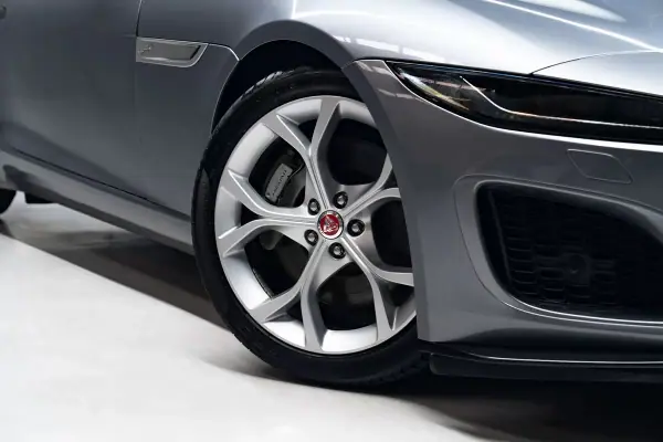 Jaguar F-Type 2020 - 52950 EUR, 52000 km - AUTO.MOTO.pt - 52000km - foto 4 de 41