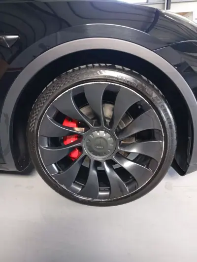 Tesla Model Y 2022 - 37500 EUR, 92000 km - AUTO.MOTO.pt - 92000km - foto 20 de 20