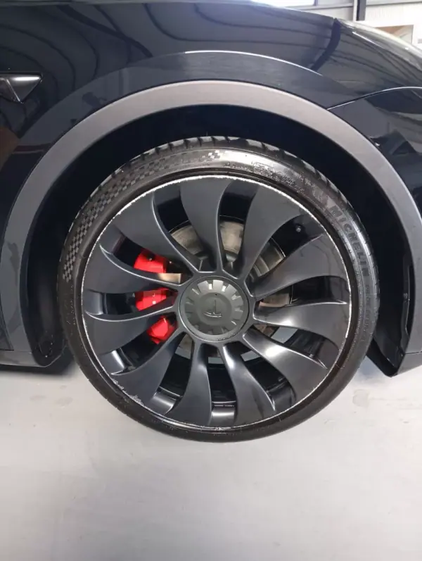 Tesla Model Y 2022 - 37500 EUR, 92000 km - AUTO.MOTO.pt - 92000km - foto 20 de 20