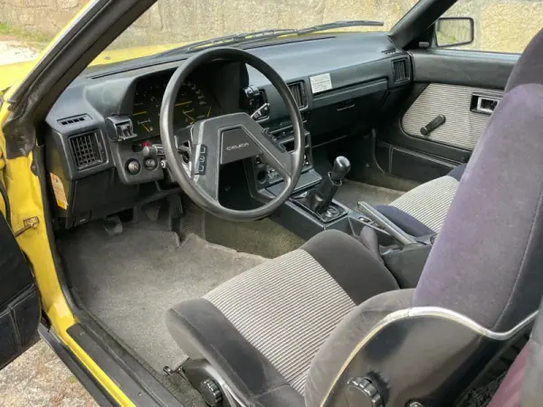 Toyota Celica 1982 - 25000 EUR, 201000 km - AUTO.MOTO.pt - 201000km - foto 9 de 48