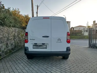 Citroën Berlingo 2017 - 8500 EUR, 331000 km - AUTO.MOTO.pt - 331000km - foto 5 de 13