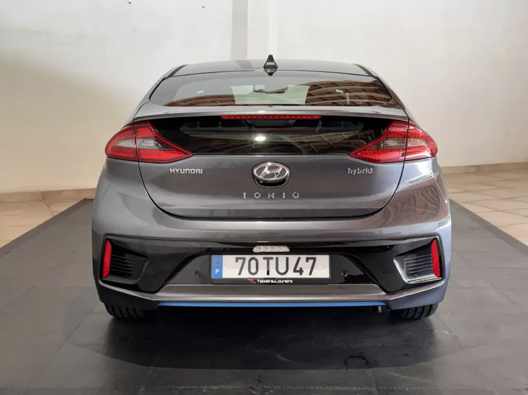 Hyundai Ioniq 2017 - 13250 EUR, 88000 km - AUTO.MOTO.pt - 88000km - foto 6 de 23