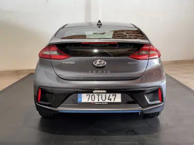 Hyundai Ioniq 2017 - 13250 EUR, 88000 km - AUTO.MOTO.pt - 88000km - foto 6 de 23