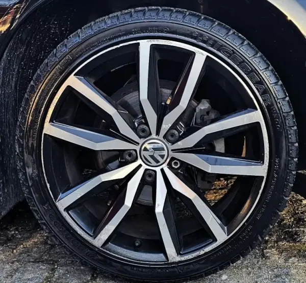 Volkswagen Scirocco 2015 - 18999 EUR, 160000 km - AUTO.MOTO.pt - 160000km - foto 15 de 18