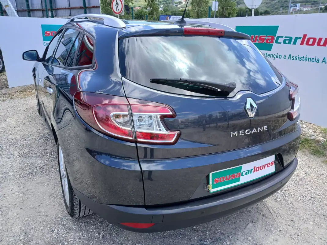Renault Mégane Sport Tourer 2010 - 6350 EUR, 169329 km - AUTO.MOTO.pt - 169329km - foto 12 de 24