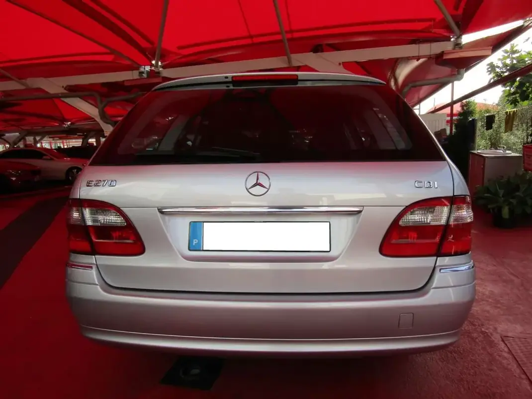 Mercedes-Benz E 270 2003 - 9949 EUR, 259100 km - 259100km - foto 18 de 19