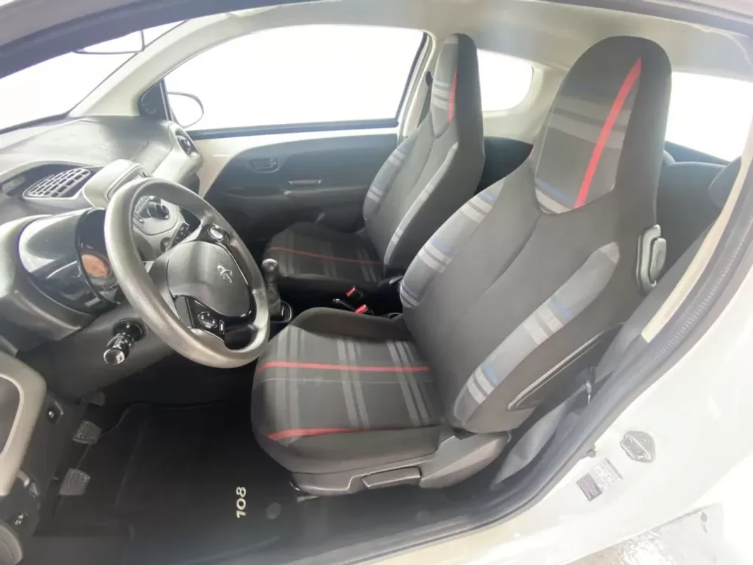 Peugeot 108 2014 - 6990 EUR, 108197 km - AUTO.MOTO.pt - 108197km - foto 12 de 12