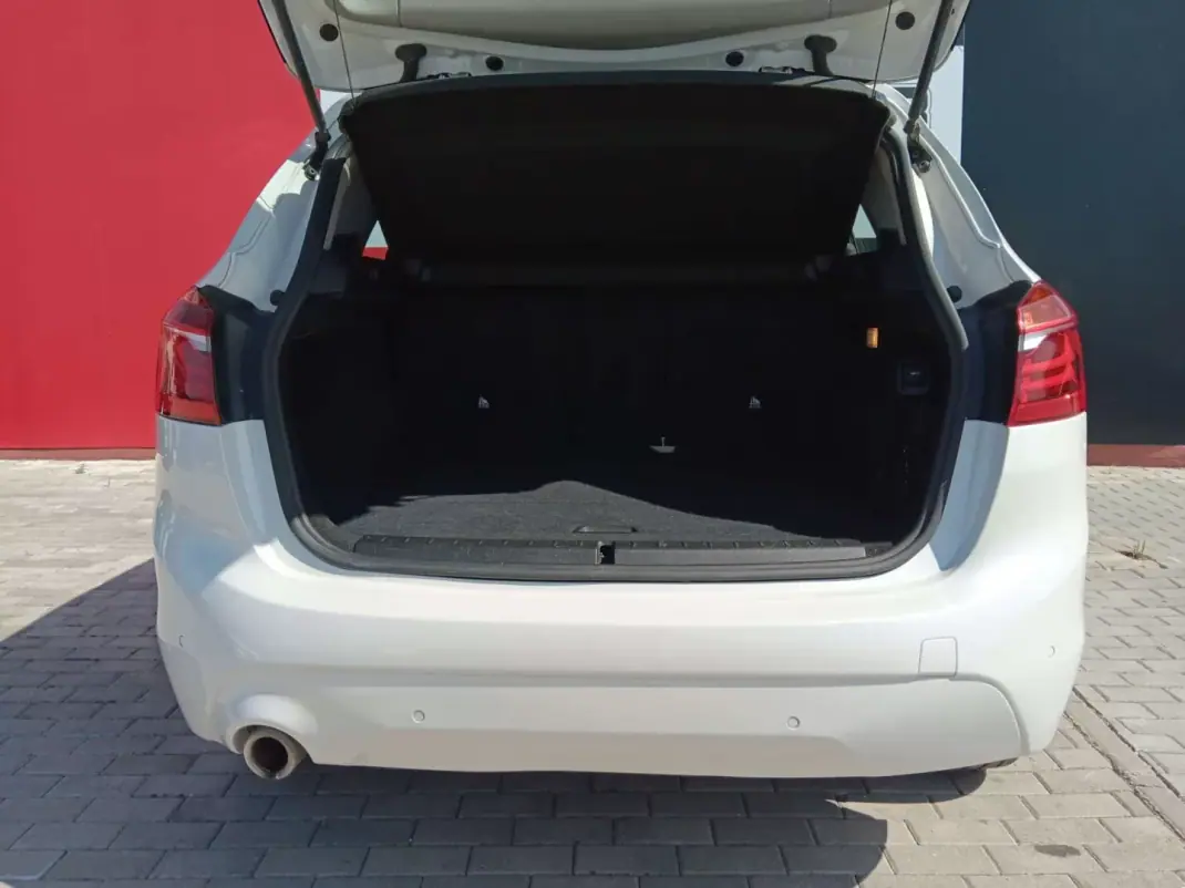 BMW 216 Active Tourer 2021 - 19500 EUR, 111744 km - 111744km - foto 8 de 23