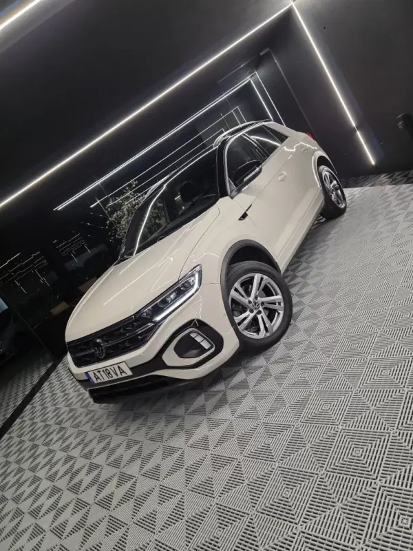 Volkswagen T-Roc 2022 - 24750 EUR, 120300 km - AUTO.MOTO.pt - 120300km - foto 6 de 35
