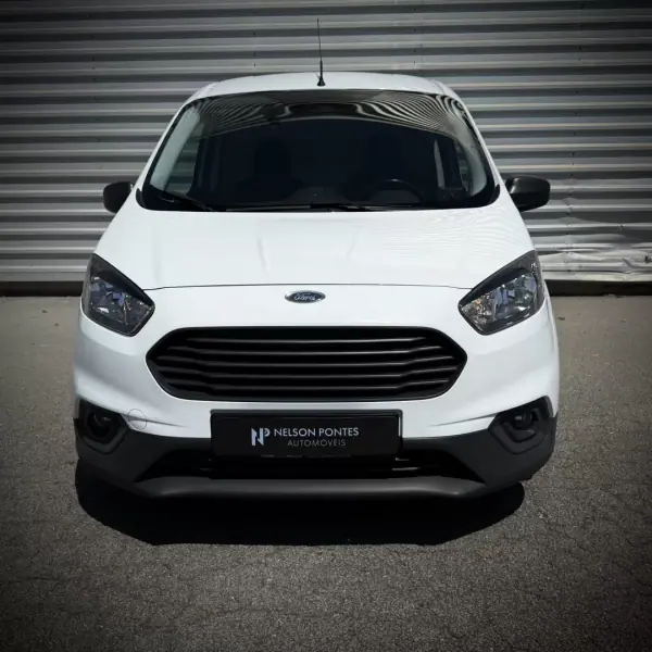 Ford Courier tdci 2020 - 10900 EUR, 110000 km - 110000km - foto 2 de 7