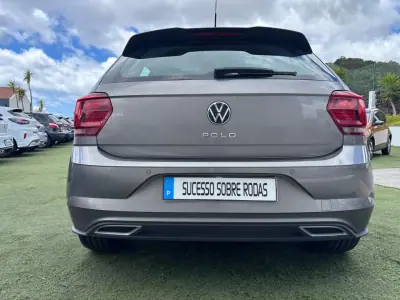 Volkswagen Polo 2021 - 18990 EUR, 71185 km - AUTO.MOTO.pt - 71185km - foto 6 de 14