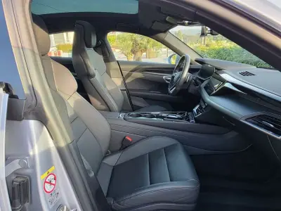 Audi e-tron GT 2021 - 52499 EUR, 100000 km - AUTO.MOTO.pt - 100000km - foto 23 de 46