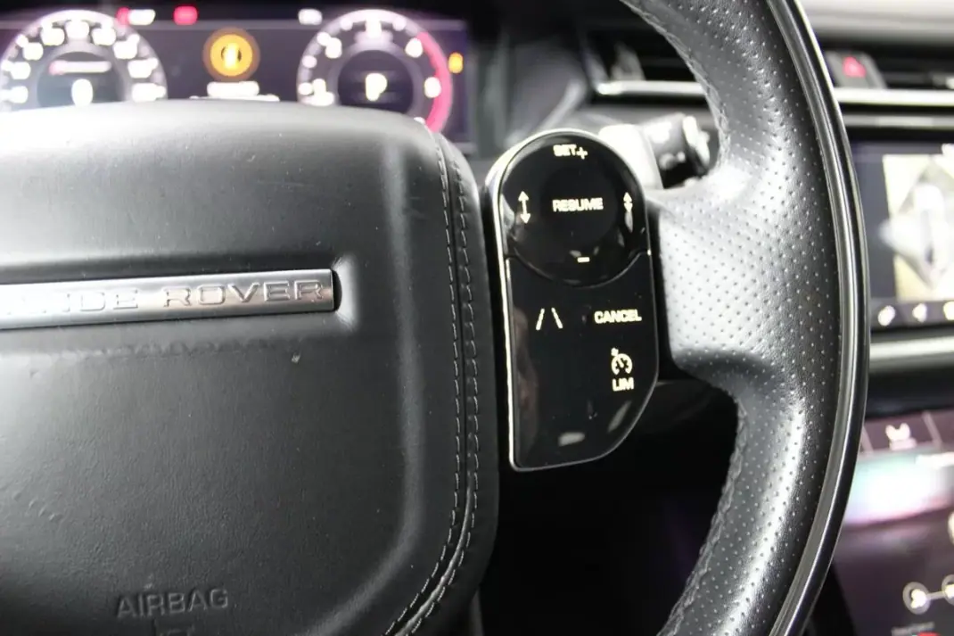 Land Rover Range Rover Velar 2018 - 44900 EUR, 110932 km - AUTO.MOTO.pt - 110932km - foto 18 de 20