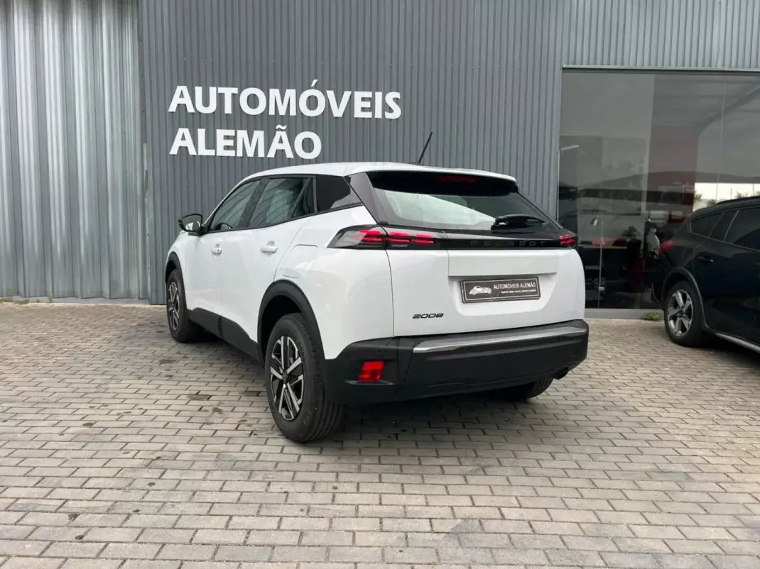 Peugeot 2008 2025 - 20500 EUR, 20875 km - 20875km - foto 8 de 20