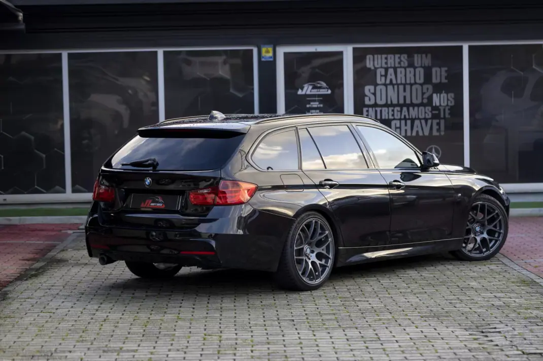 BMW 320 2015 - 19900 EUR, 190600 km - AUTO.MOTO.pt - 190600km - foto 23 de 32