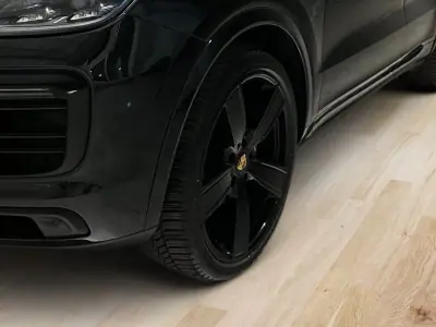 Porsche Cayenne Coupé 2020 - 68800 EUR, 146000 km - AUTO.MOTO.pt - 146000km - foto 6 de 20