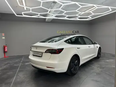 Tesla Model 3 2023 - 33500 EUR, 55603 km - AUTO.MOTO.pt - 55603km - foto 5 de 10