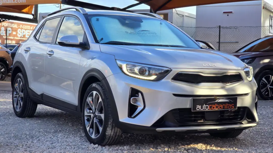 Kia Stonic 2024 - 19750 EUR, 21740 km - 21740km - foto 6 de 23
