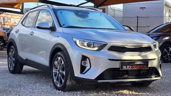 Kia Stonic 2024 - 19750 EUR, 21740 km - 21740km - foto 6 de 23