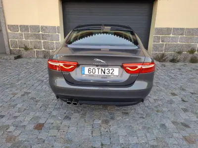Jaguar XE 2016 - 16990 EUR, 159156 km - AUTO.MOTO.pt - 159156km - foto 5 de 16