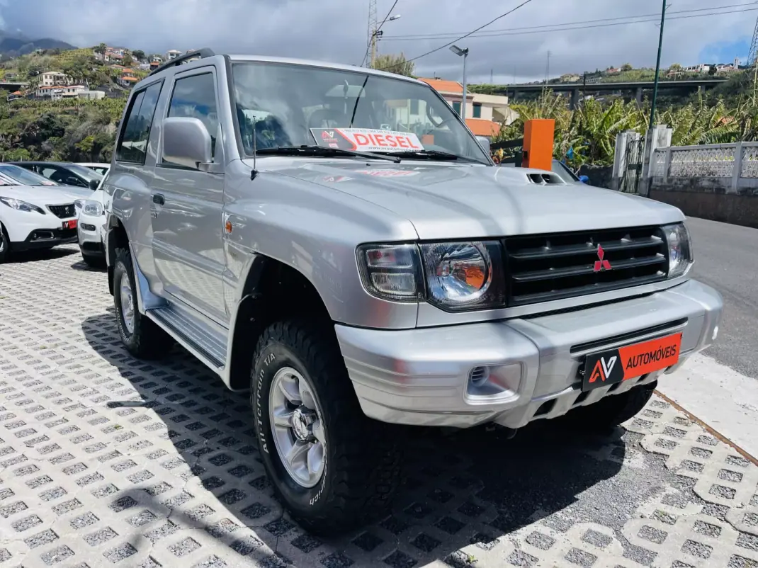 Mitsubishi Pajero 1998 - 19950 EUR, 137356 km - AUTO.MOTO.pt - 137356km - foto 1 de 16