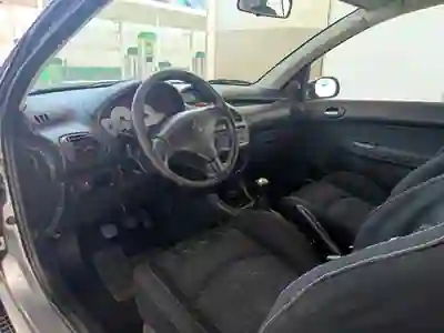 Peugeot 206 2004 - 1450 EUR, 387000 km - foto 5 de 8
