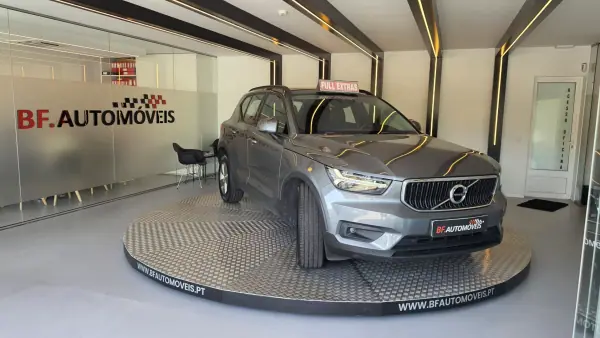 Volvo XC 40 2018 - 21900 EUR, 36539 km - AUTO.MOTO.pt - 36539km - foto 9 de 52