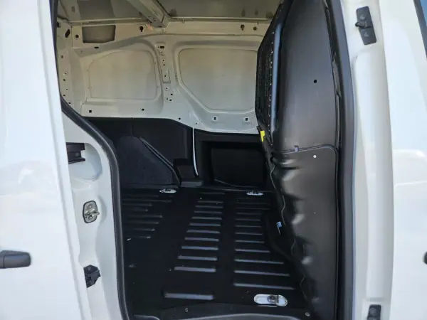 Citroën Berlingo 2016 - 7950 EUR, 230000 km - AUTO.MOTO.pt - 230000km - foto 7 de 7