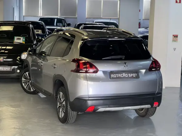Peugeot 2008 1.2 PureTech Allure EAT6 2018 Petrol