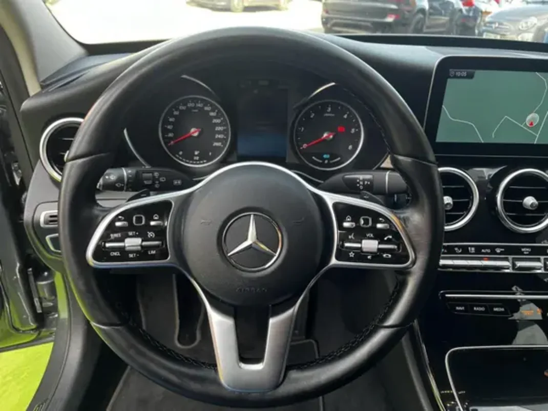 Mercedes-Benz C 300 2020 - 34900 EUR, 159000 km - AUTO.MOTO.pt - 159000km - foto 6 de 27