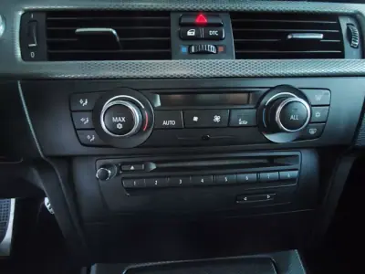 BMW 320 2012 - 18650 EUR, 179300 km - AUTO.MOTO.pt - 179300km - foto 30 de 35