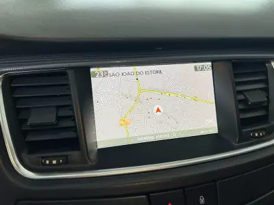 Peugeot 508 SW 2013 - 8900 EUR, 217279 km - AUTO.MOTO.pt - 217279km - foto 12 de 23