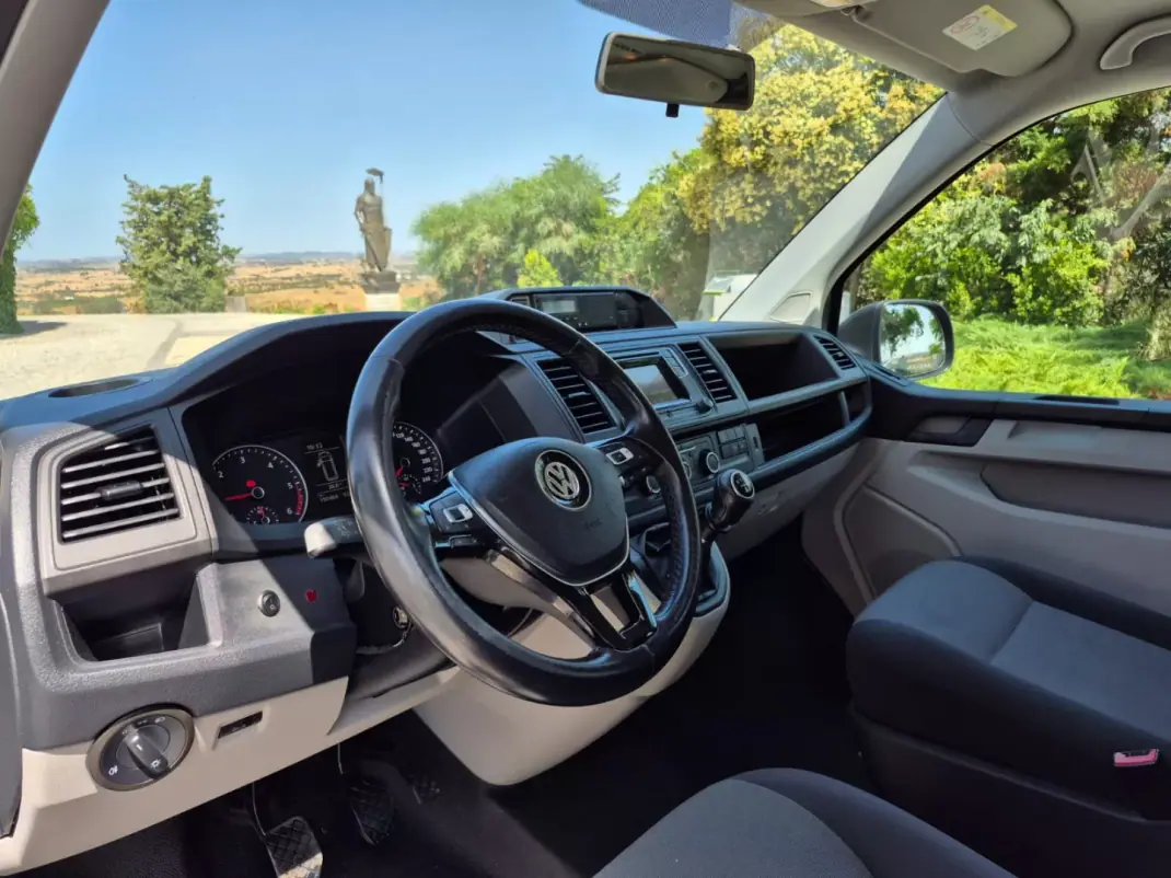 Volkswagen Transporter 2019 - 28750 EUR, 190404 km - 190404km - foto 7 de 22