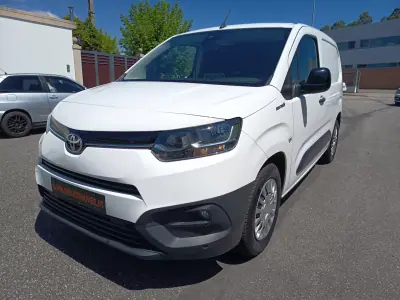 Toyota Proace Verso Electric 2022 - 17990 EUR, 78900 km - AUTO.MOTO.pt - 78900km - foto 1 de 22