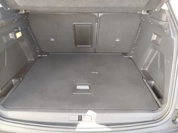 Peugeot 3008 2019 - 19450 EUR, 40945 km - AUTO.MOTO.pt - 40945km - foto 17 de 22