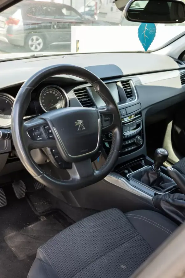 Peugeot 508 SW 2015 - 12000 EUR, 158000 km - 158000km - foto 5 de 10