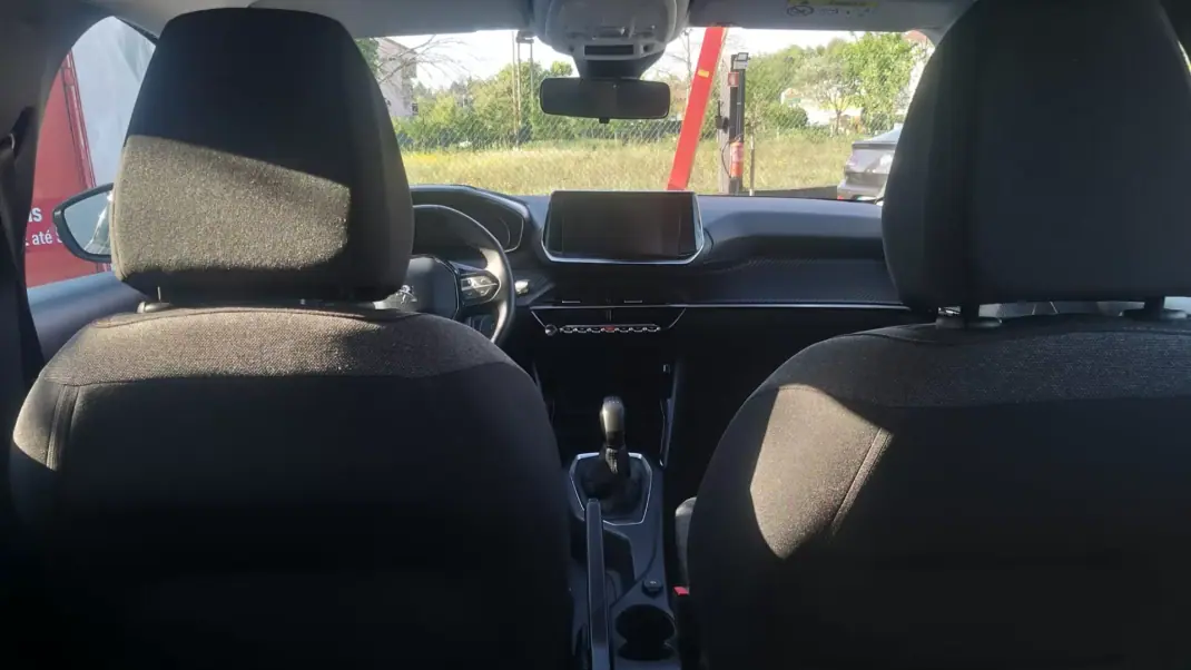 Peugeot 208 2022 - 13565 EUR, 63583 km - AUTO.MOTO.pt - 63583km - foto 10 de 37