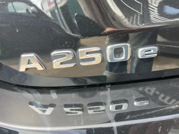 Mercedes-Benz A 250 2021 - 24900 EUR, 73596 km - AUTO.MOTO.pt - 73596km - foto 4 de 16