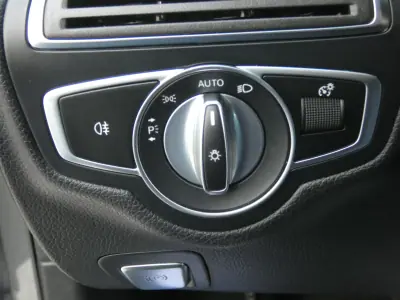 Mercedes-Benz C 220 2018 - 20750 EUR, 299000 km - AUTO.MOTO.pt - 299000km - foto 26 de 27