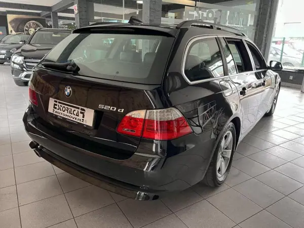 BMW 520 2010 - 7900 EUR, 400405 km - AUTO.MOTO.pt - 400405km - foto 4 de 16