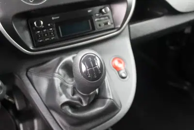 Renault Kangoo 1.5 DCi Business 2020 - 11990 EUR, 97000 km - AUTO.MOTO.pt - 97000km - foto 18 de 19