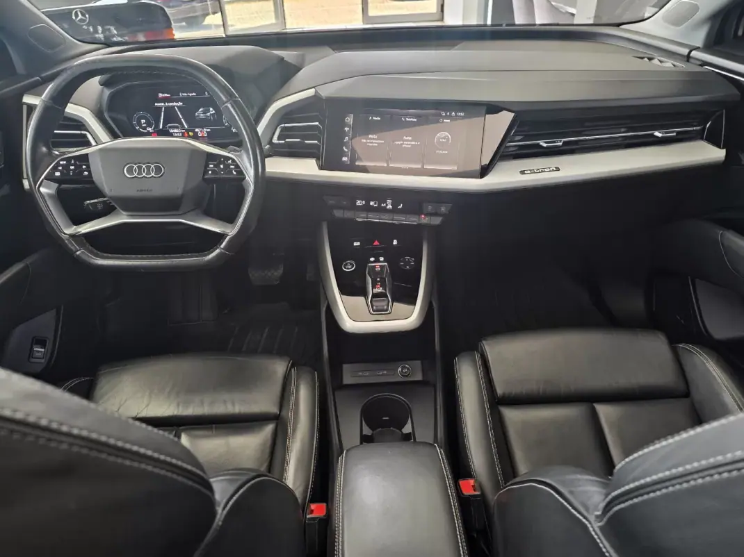 Audi Q4 e-tron 2021 - 26990 EUR, 104822 km - AUTO.MOTO.pt - 104822km - foto 26 de 33