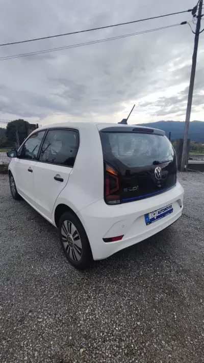 Volkswagen e-Up! 2020 - 11998 EUR, 0 km - AUTO.MOTO.pt - foto 22 de 23