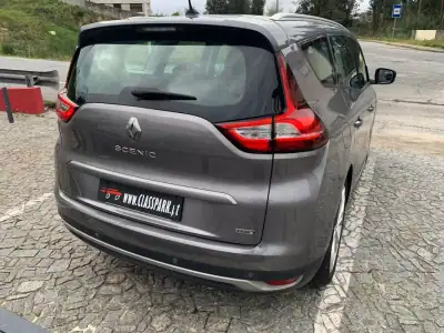 Renault Grand Scénic 2017 - 14900 EUR, 171000 km - AUTO.MOTO.pt - 171000km - foto 3 de 14